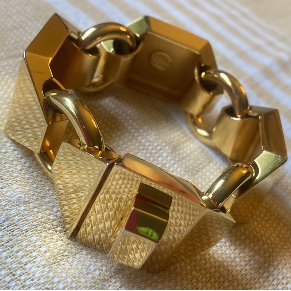 Gucci Gold Chain Bracelet